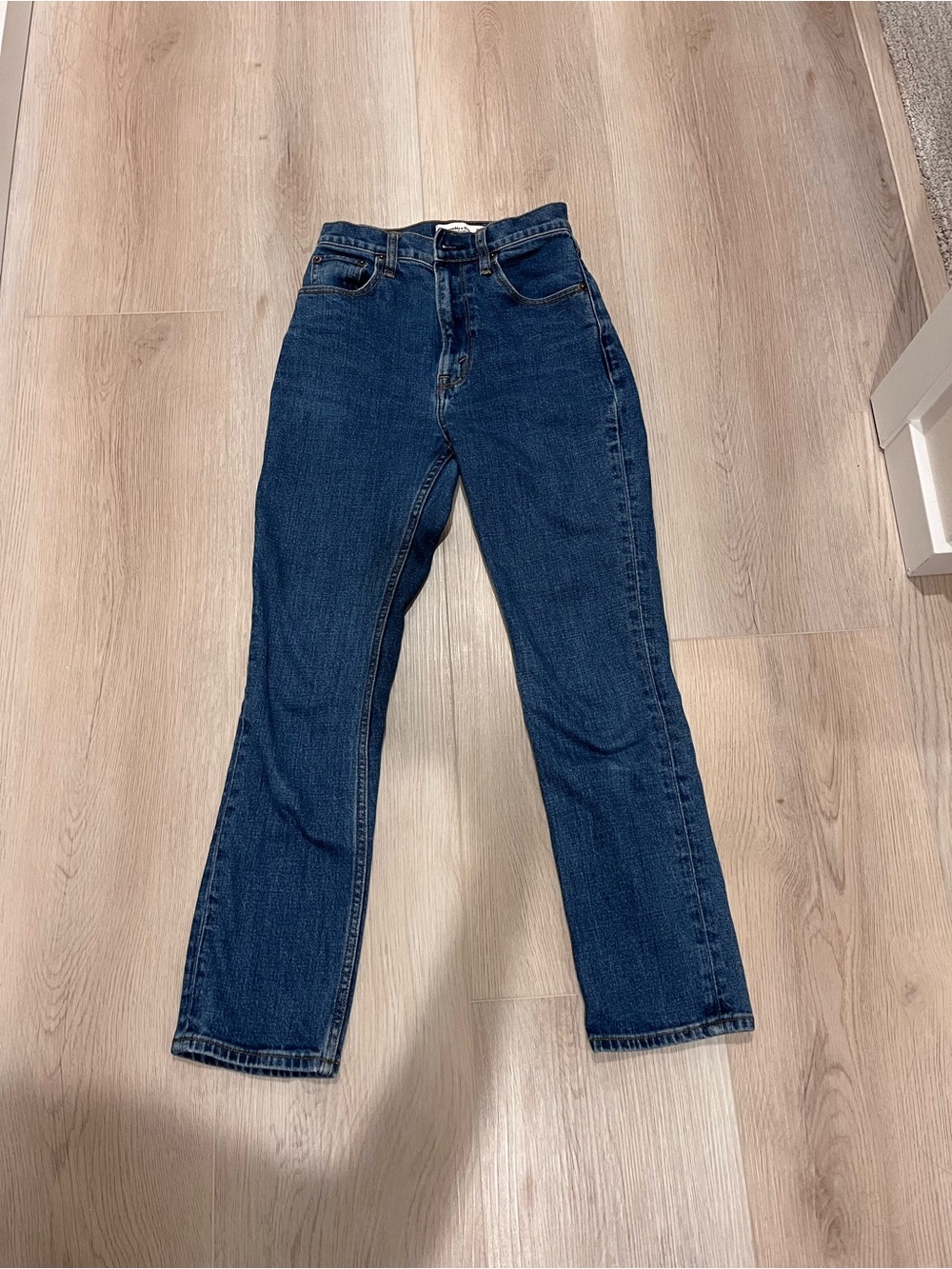 Abercrombie & Fitch ankle straight ultra high rise jeans regular in blue denim